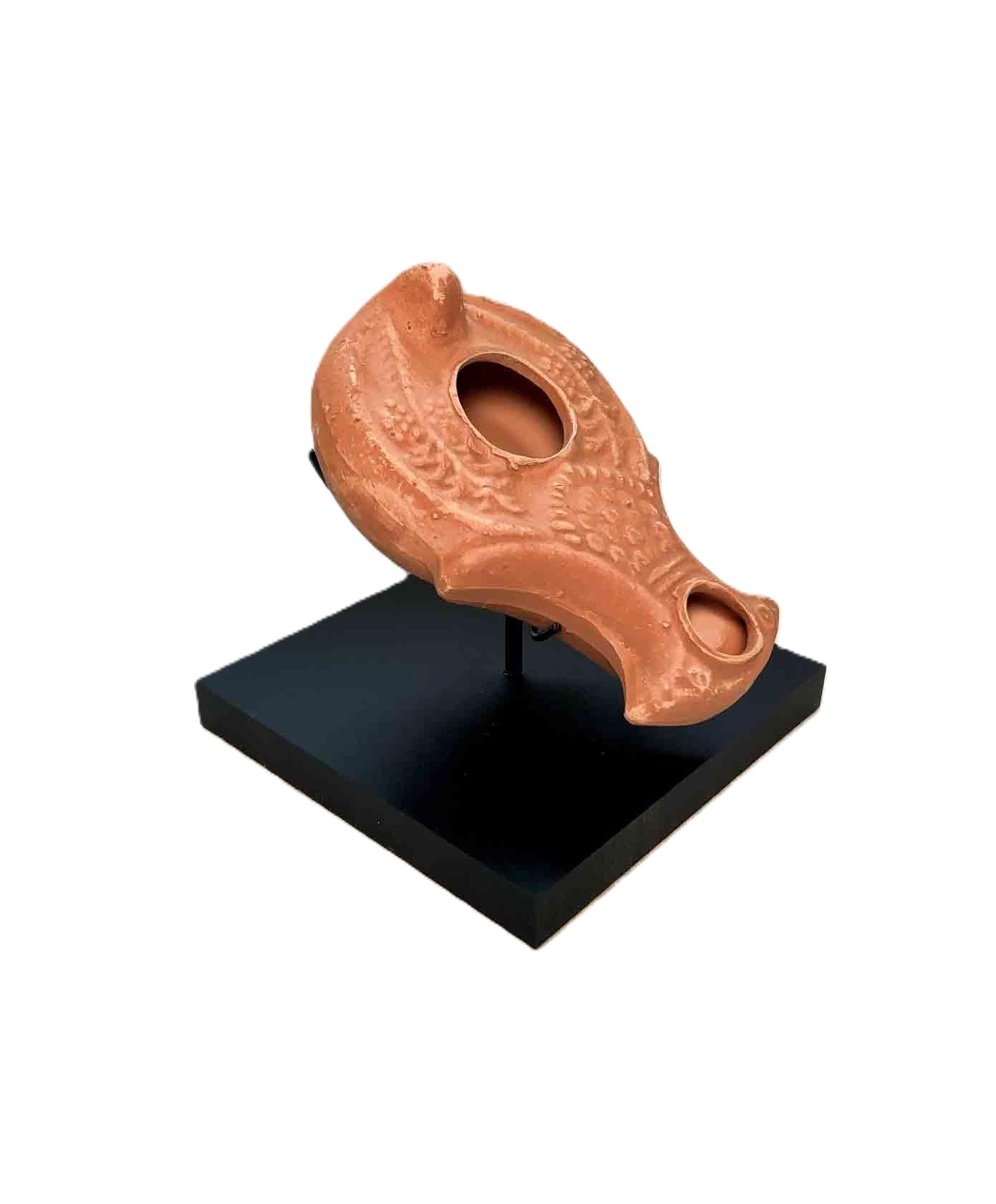 Clearco Mineral Display Stand for Minerals, Spheres, Rocks, Shells, Baseballs, Ancient Oil Lamps, Artifacts and other items (5 inch)