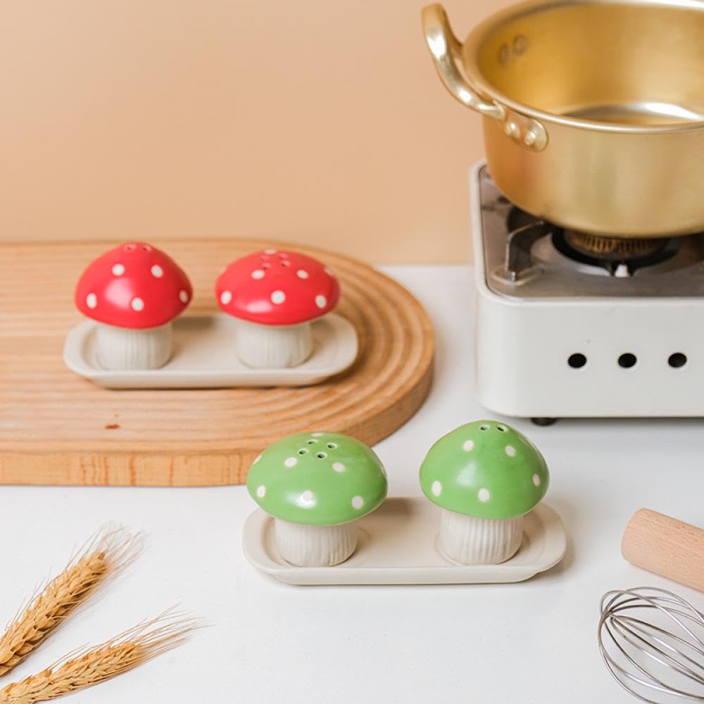 Sizikato 2pcs Porcelain Salt and Pepper Shakers with Tray, Mushroom Shape