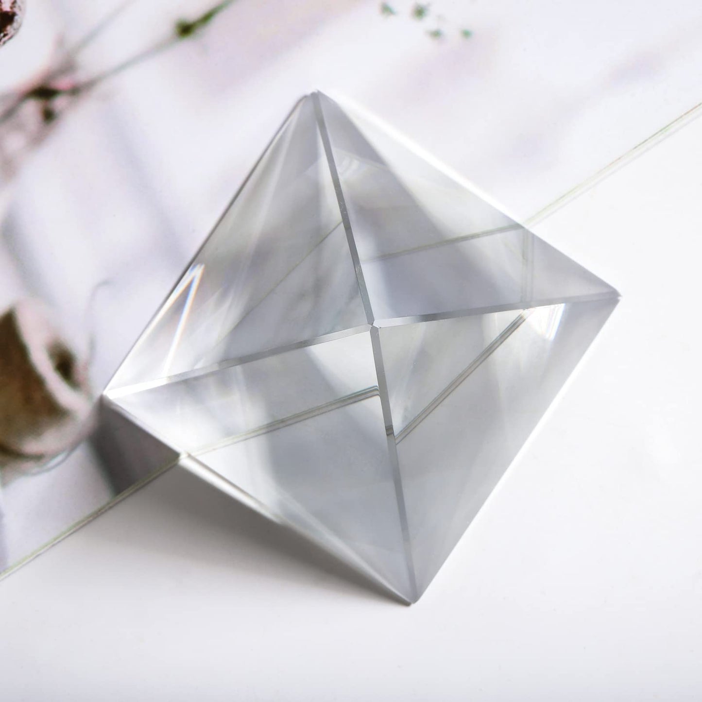 ZEAYEA 3 Pack Clear Crystal Pyramid, 2.4" Crystal Pyramid Prism, Glass Paperweight Pyramids Desk Ornament for Photography, Meditation, Home Office Decor, Gift, Pyramids Collectible