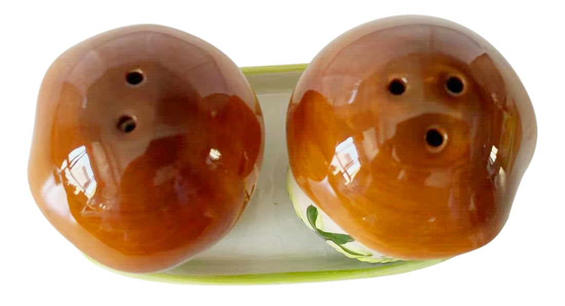 Hand painted 3D Ceramic Salt & Pepper Shaker Set, Mushrooms