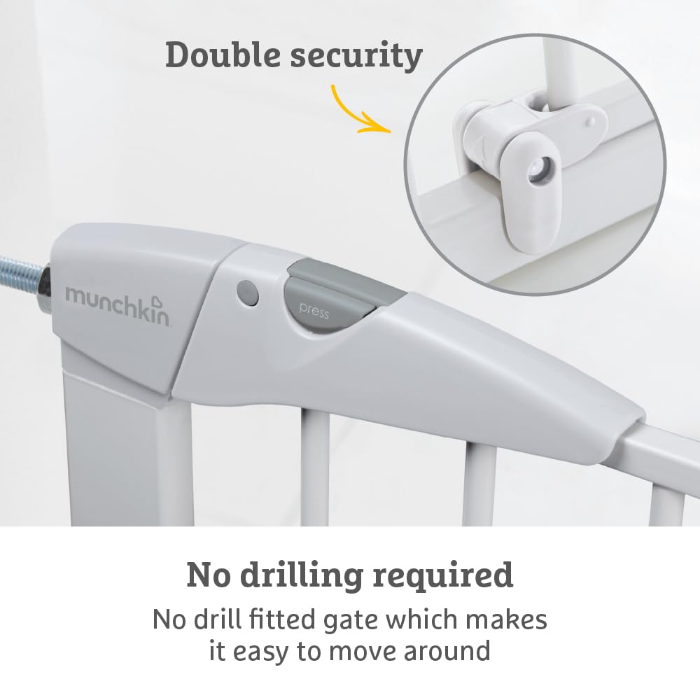 Munchkin Stair Gate Maxi Secure Toddler & Baby Gate 76-82cm extends up to 117cm with separately sold extensions | Pressure Fit Baby Safety & Dog Gate for Doorways | No-Screw Install Child Gate, White