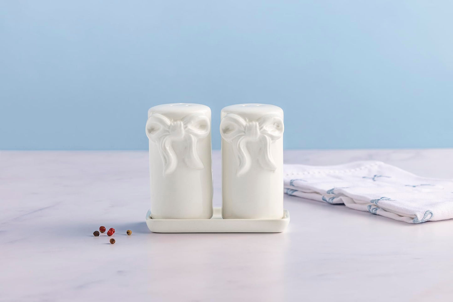 Mud Pie Ceramic Bow Salt And Pepper Shaker Set
