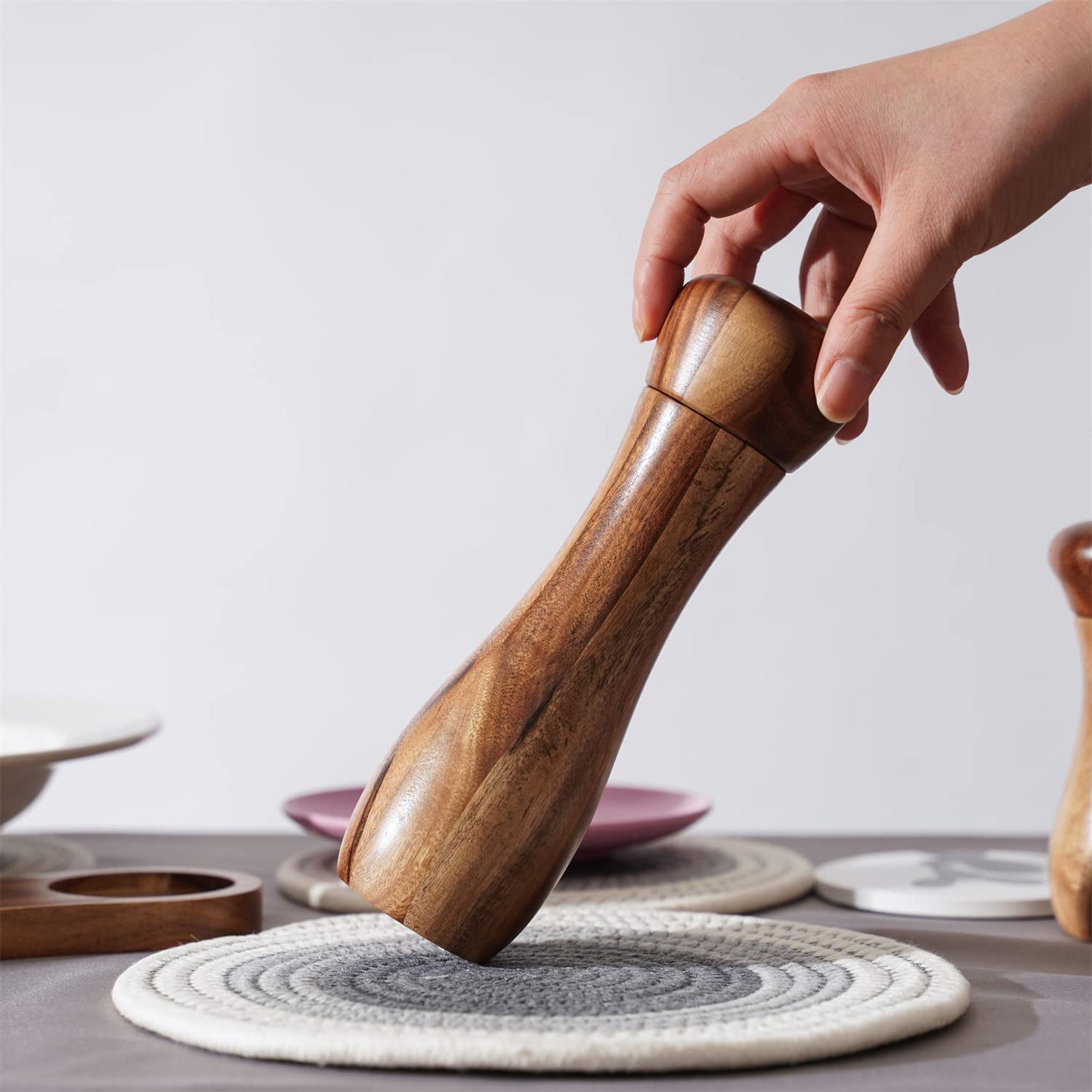DeroTeno Pepper Mill, Pepper Grinder, Adjustable Ceramic Grinder for Both Pepper and Salt, Acacia Wood, Height 20.5 cm / 8 inch, Dia 6 cm(Tray is NOT Included)