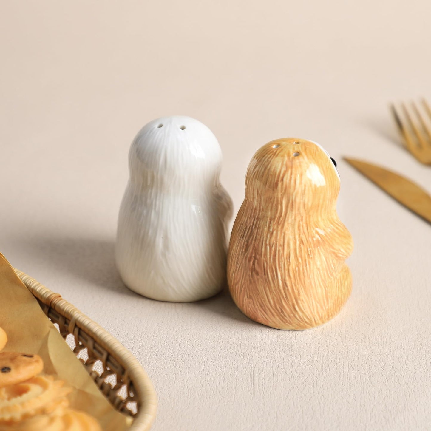 Bicuzat Ceramic Sloth Shape Salt & Pepper Shakers Set, Hand-Painted Cute Sloth Salt and Pepper Shakers, 2 PCS Set