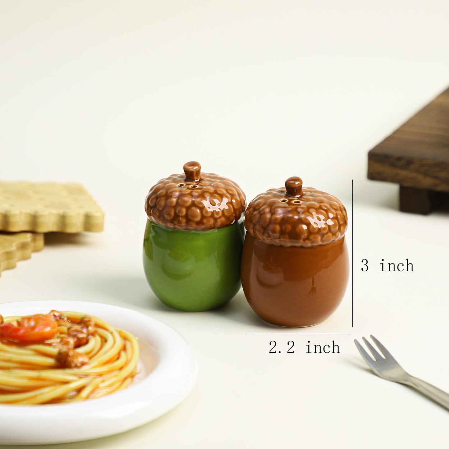 Gaolinci Acorn Salt and Pepper Shakers, Ceramic Salt and Pepper Shakers Set, Table Decoration