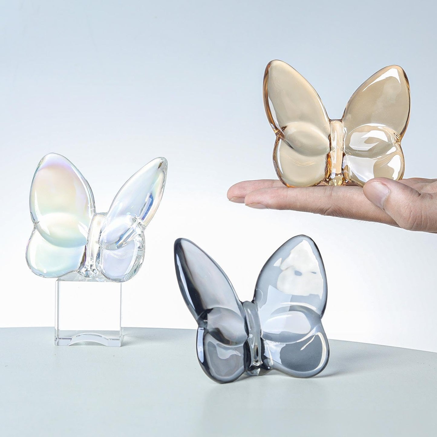 Crystal Butterfly Figurines Ornament, Europ Glass Butterfly Ornaments Statue Animal Collectible Style Light Luxury Animal Collectible for Home/Wedding/Christmas Decor.
