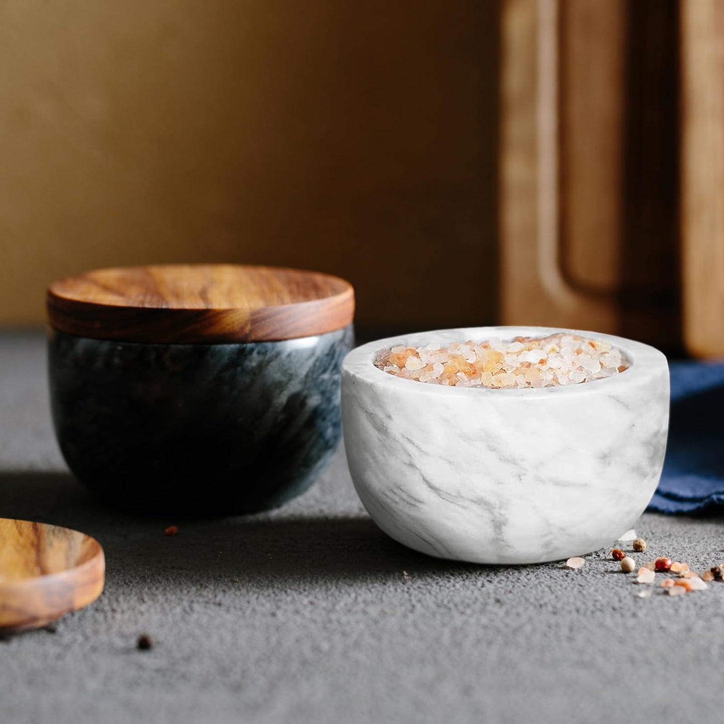 jalz jalz Marble Salt Cellar Pinch Pot - Heavy Non-Slip Salt Bowl with Acacia Wood Cover and Spoon - 10oz Capacity Spice Storage Natural Marble Salt Box with Sustainable Acacia Lid