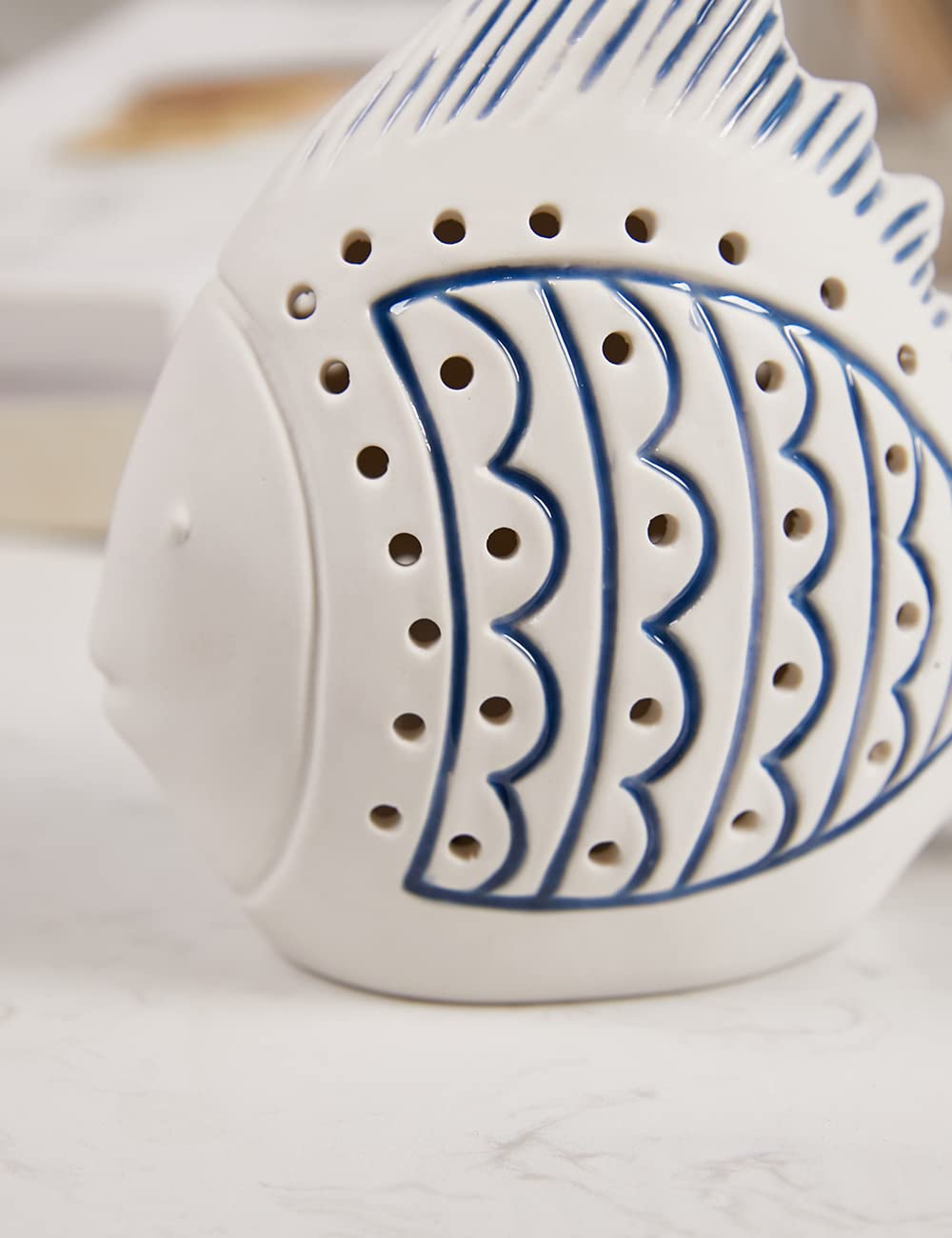 SEINHIJO Fish Statue Figurine LED Ocean Decor Modern Sculpture Home Gift for Table Centerpiece Art Ceramic 5.5 Inch