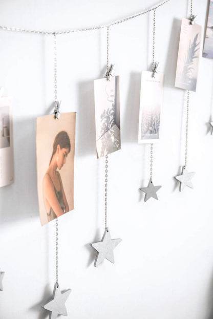 Mkono Hanging Photo Display Boho Decor Wooden Stars Garland with Metal Chains, Pictures Cards Holder with 25 Wood Clips, Wall Art for Christmas Living Room Bedroom Dorm Decor, Teen Girls Gift, Silver