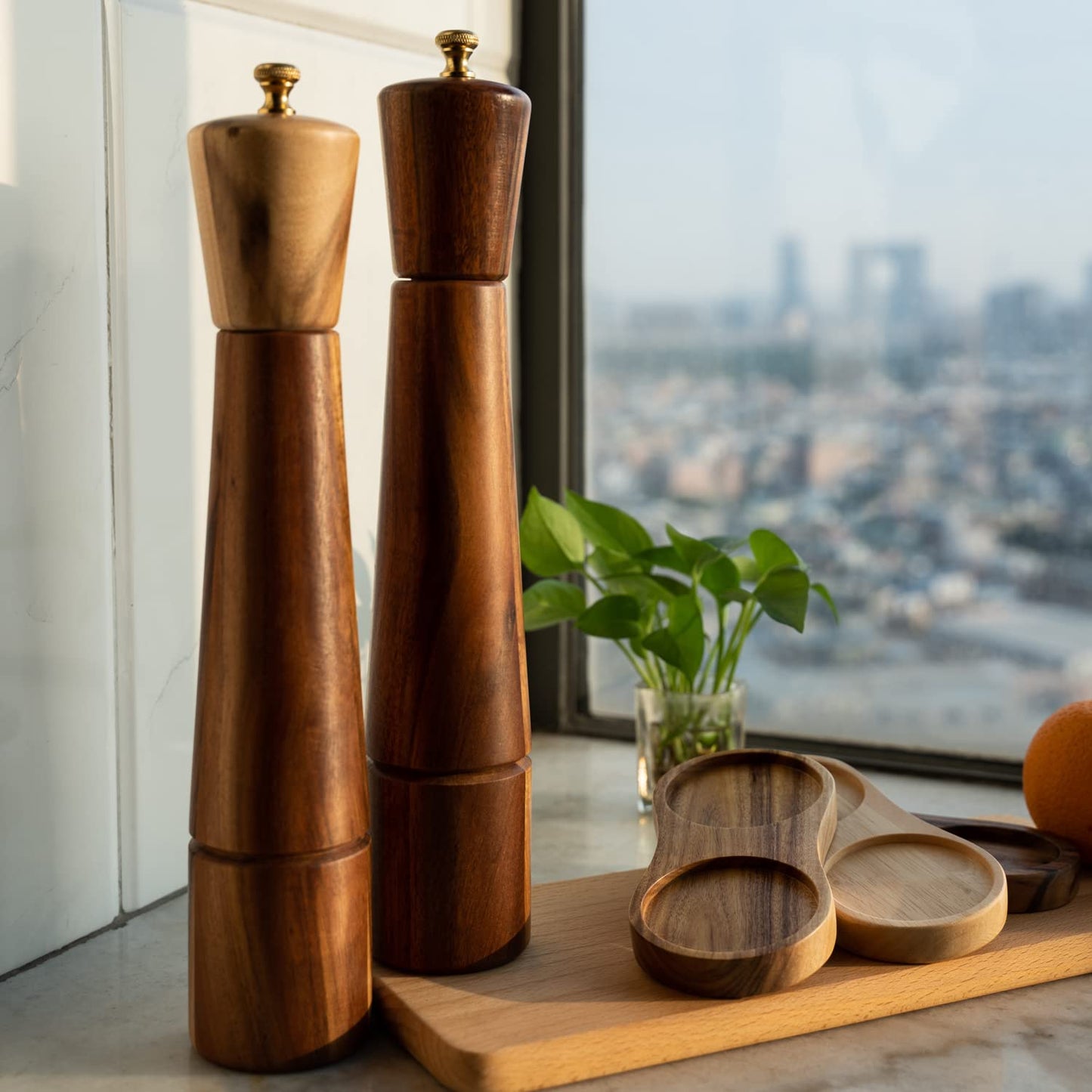 DeroTeno Salt and Pepper Grinder Set with Tray, Adjustable Ceramic Grinder Salt Mill, Stainless Steel Grinder Pepper Mill, Acacia Wood, 32 cm / 12 inch Height, Bottom Dia 6 cm (Tray is Included)