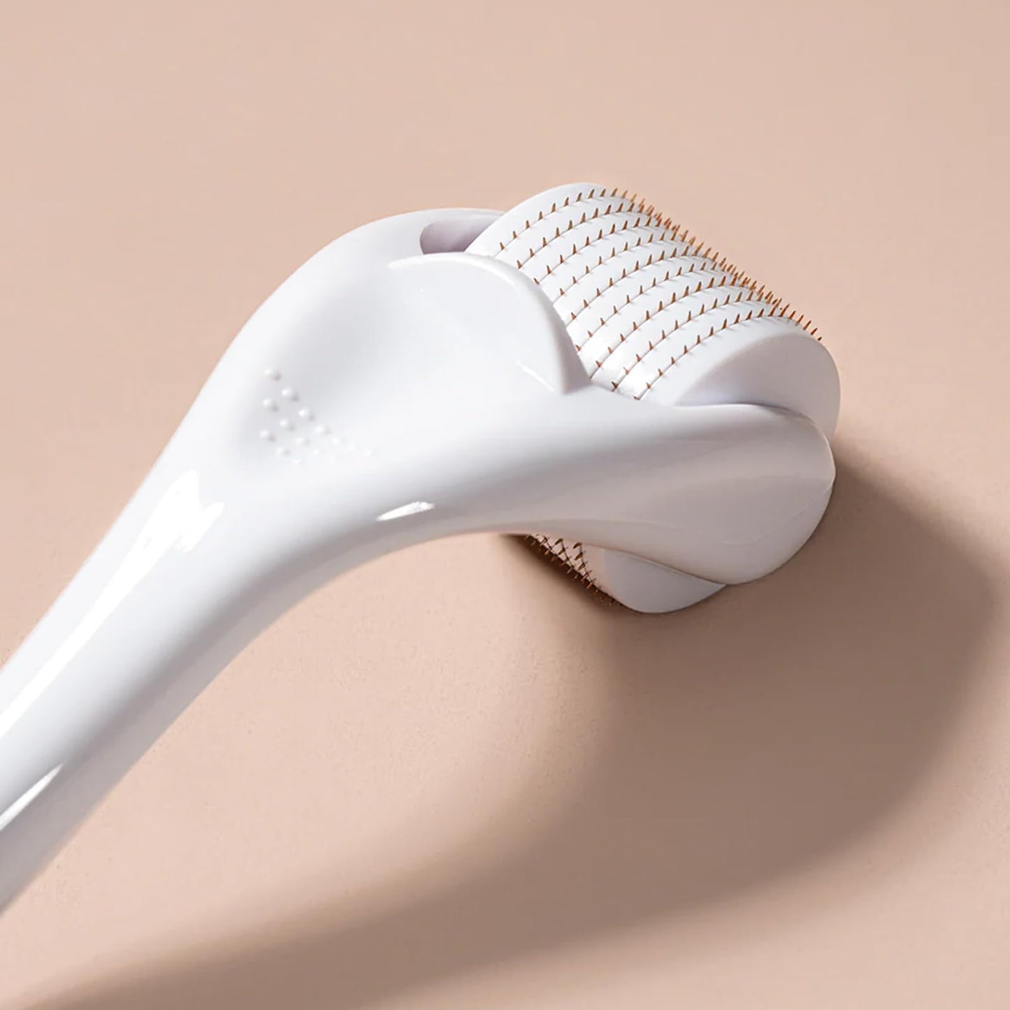 ROSELYNBOUTIQUE Derma Roller for Hair Beard Facial Skin Face 540 Titanium Microneedle - At-Home Beauty Instrument - Holiday Gift for Men Women