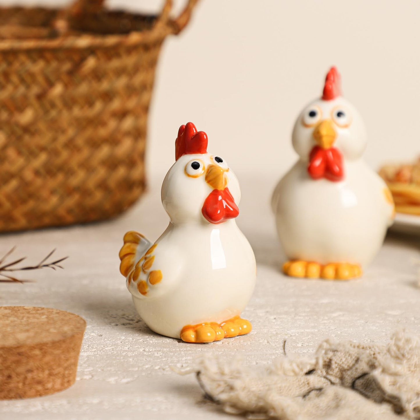 Bicuzat Ceramic Hen and Rooster Salt & Pepper Shakers Set, Hand-Painted Chicken Salt and Pepper Shakers, 2 PCS Set