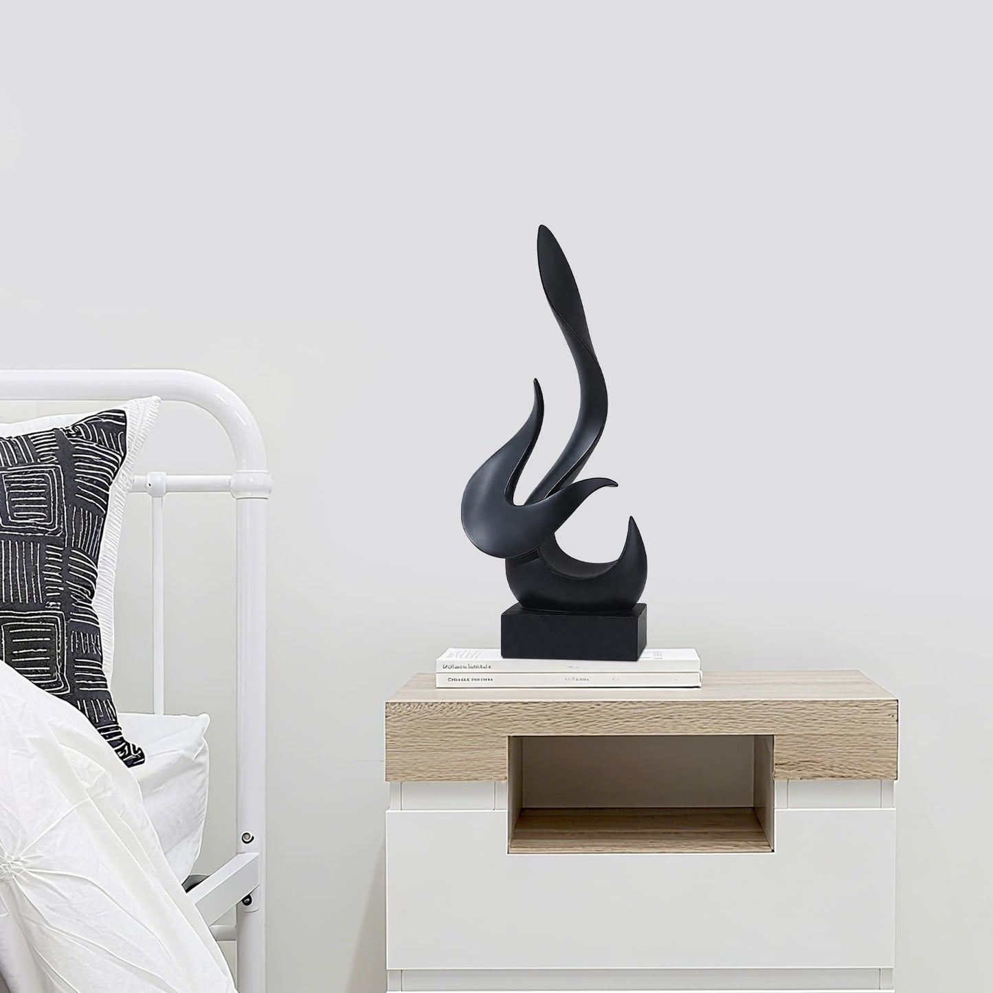 Bocnity Modern Flame Sculpture Decor Flame Statue Resin Sculptures Abstract Art Figurines Centerpiece Sculpture for Home Decor Living Room Stand Coffee Table Office Decor(Black-B)
