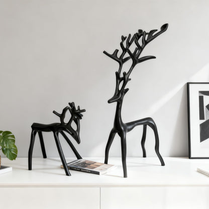 Two-Piece Set of Black Reindeer Statues,Modern Metal Ornaments,Elegant Indoor Festive Table Settings, Suitable for Fireplace mantels, Living Rooms, bedrooms, Offices, and Other Home décor.