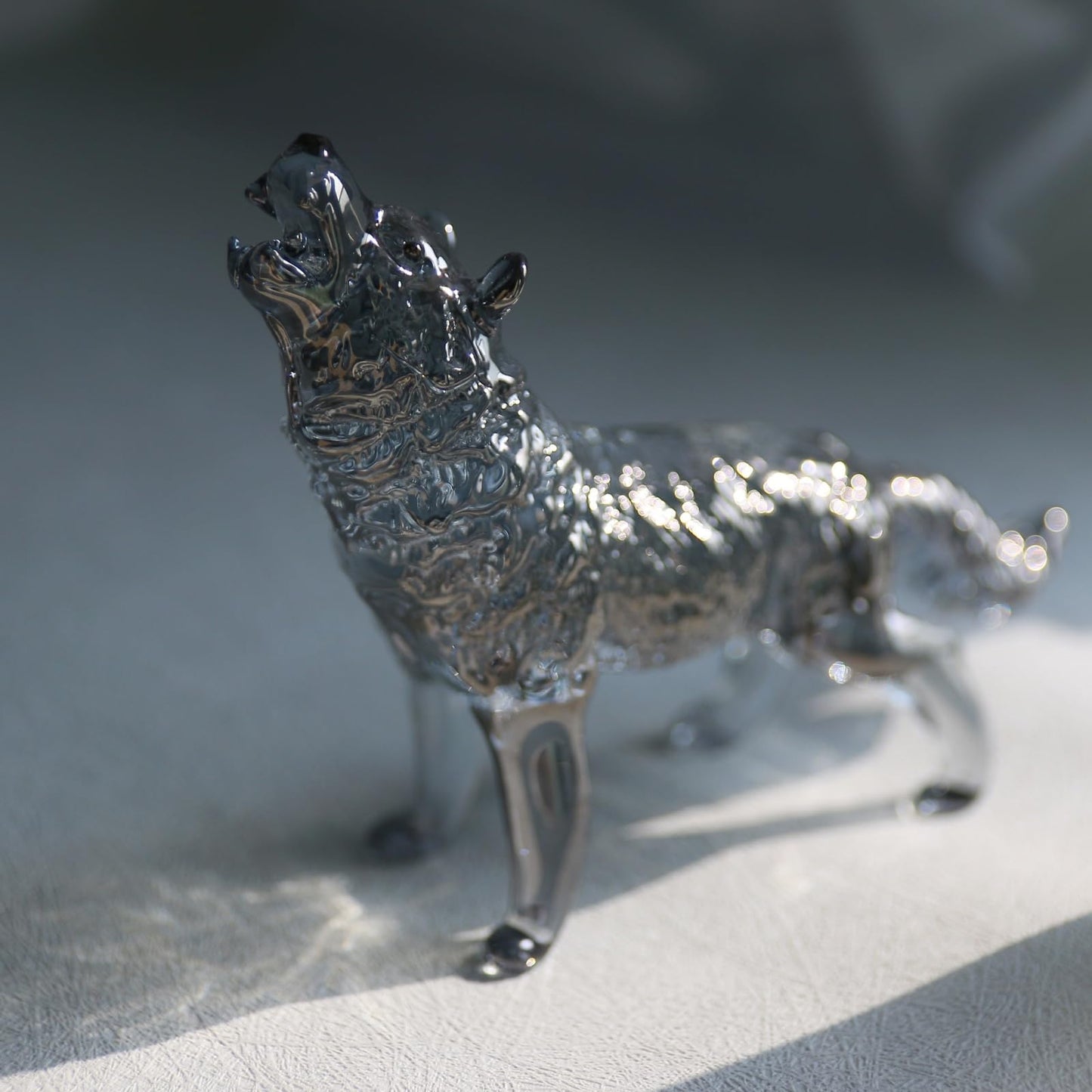 DLXK Crystal Glass Wolf Figurine Grey Howling Wolf Statue Hand Blown Glass Animal Sculpture Collectible Paperweight