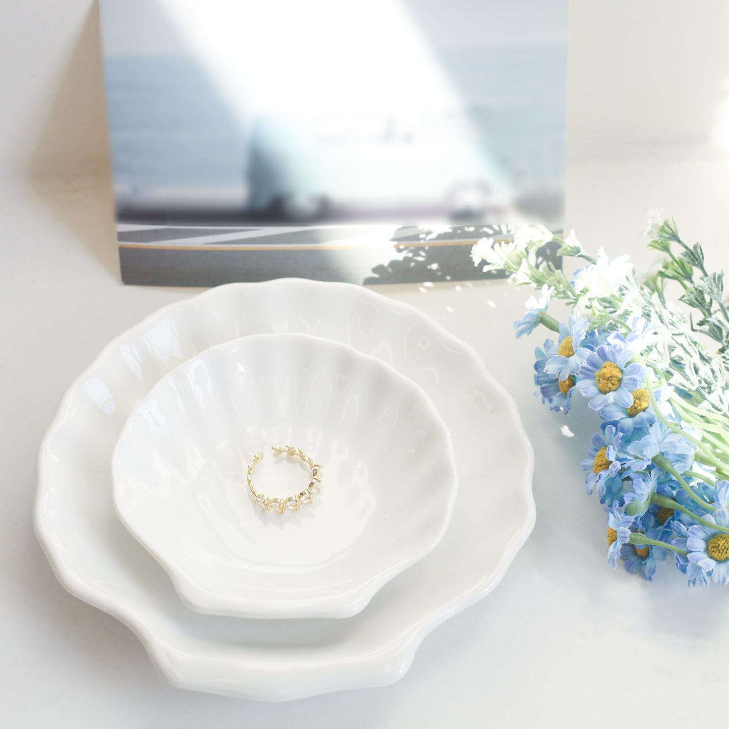 CCINPPY Shell Ring Dish Tray, Ceramic Jewelry Tray Trinket Dish, Seashell Key Holder Bowl, Beach Room Coastal Decor Aesthetic, Ocean Bathroom Counter Decor, White, Large