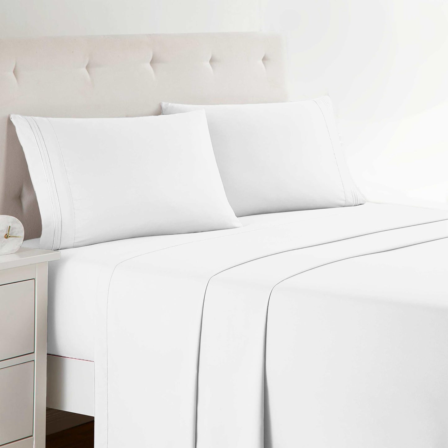 Clara Clark Bed Sheets, Premier 1800 Series 4 Piece Bed Sheet Set, Deep Pocket, Wrinkle, Fade, Stain Resistant, Luxury Soft Bedding Sheets & Pillowcases, Queen, White