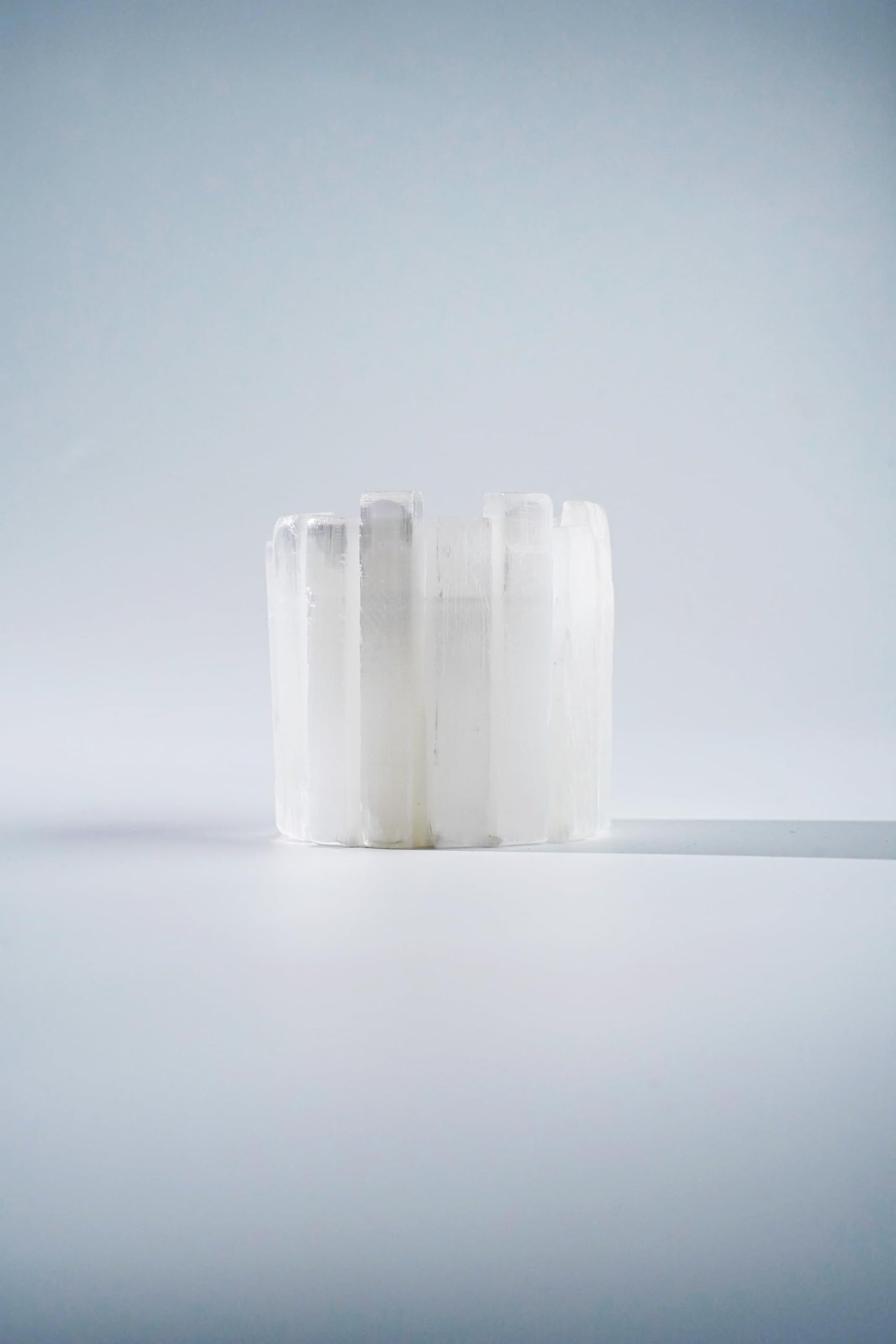 Natural Selenite Candle Holder for Tea Lights Irregularly Arranged Selenite Wand Candlesticks - Elegant Home Decor (Round Candle Holder)