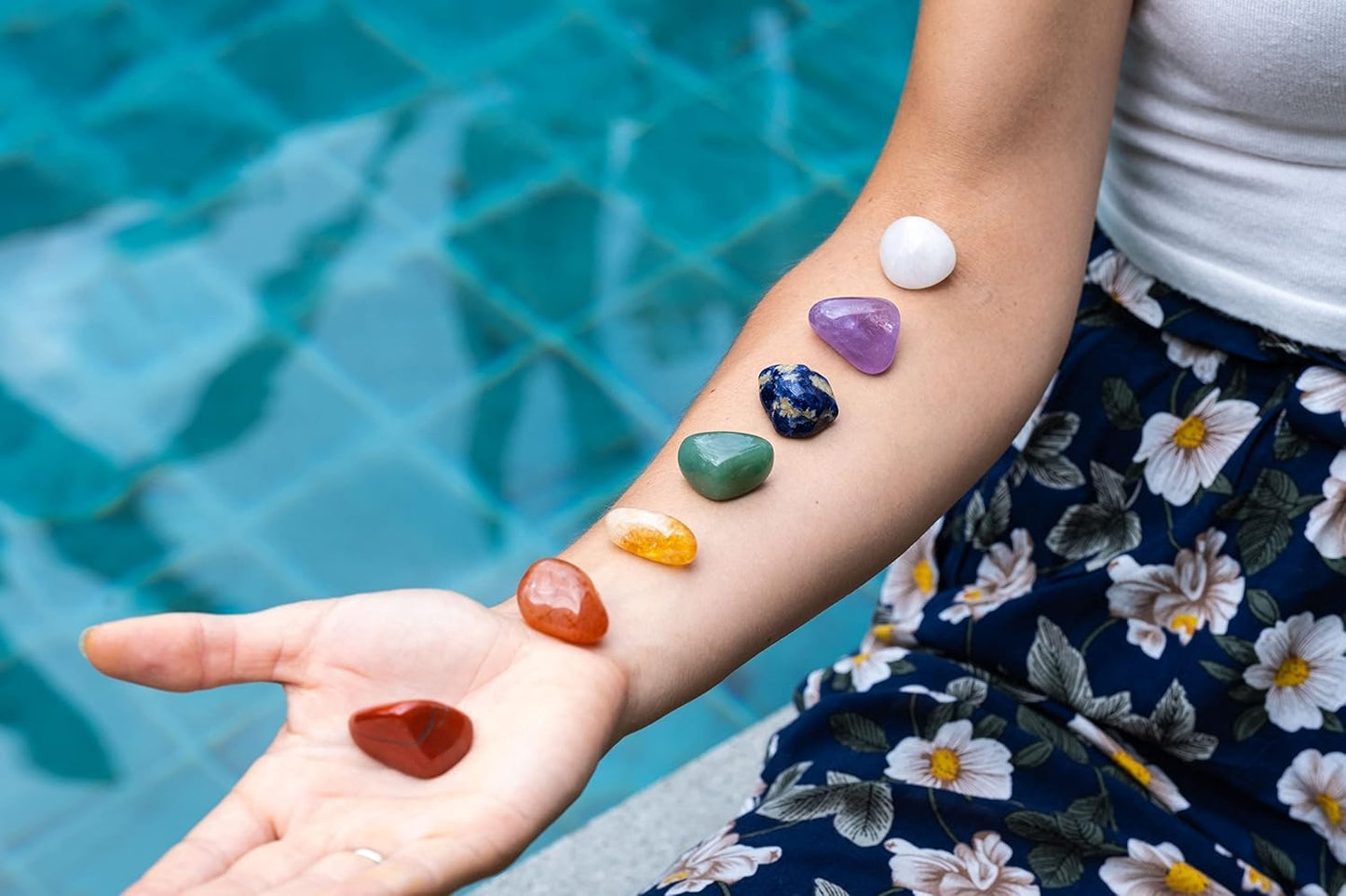 Crystals and Healing Stones Premium Kit Wooden Box - Chakra Stones Healing Crystals Set, Rose Quartz, Amethyst Cluster, Quartz Points, Chakra Pendulum (Deluxe Chakra Collection)