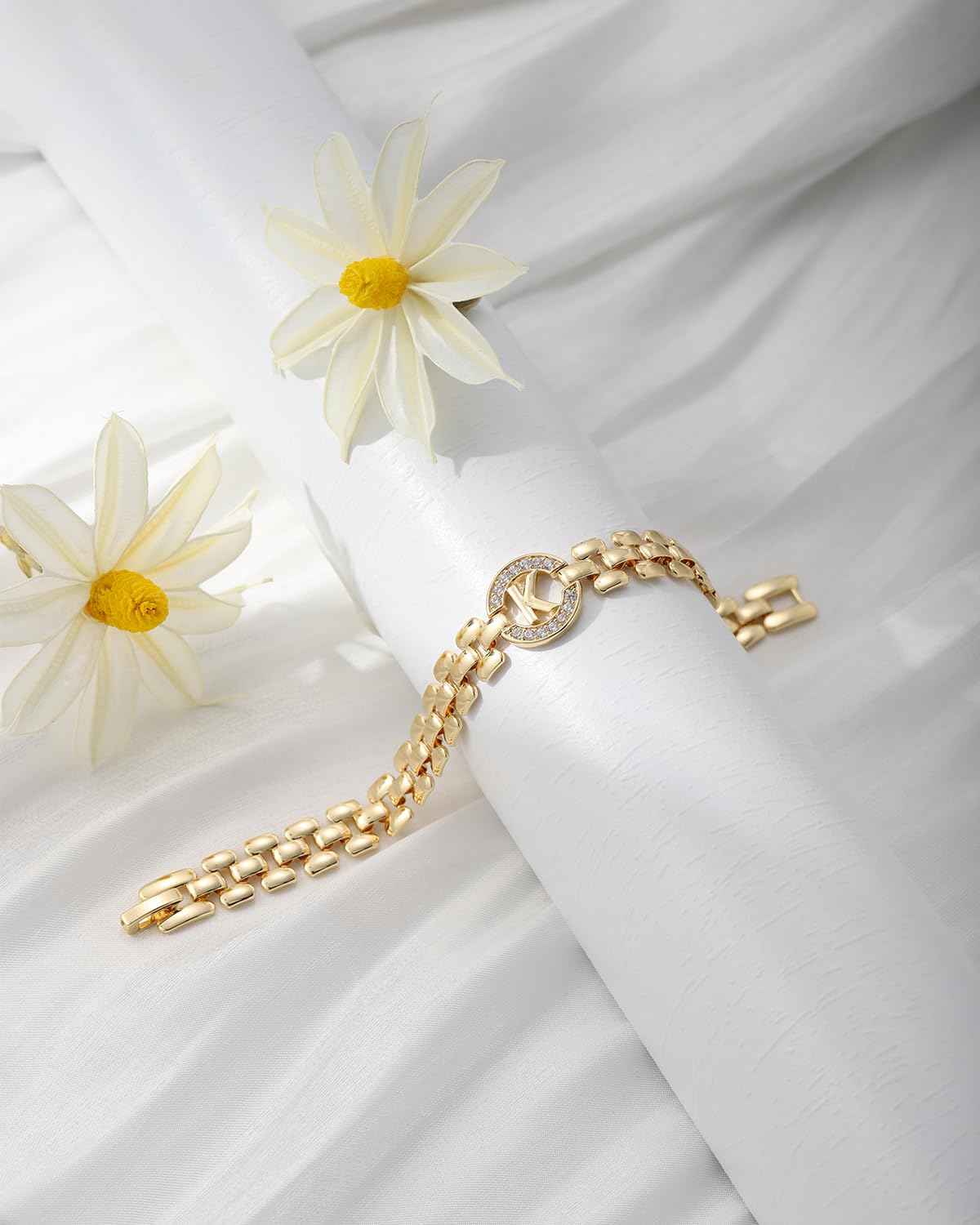 WEDDINEN Initial Bracelet,14K Gold Plated Letter Bracelets for Women, Thick Bangle Wrist Gold Alphabet Bracelet for Women, Christmas Gifts for Women Jewelry Initial O Charm Chain