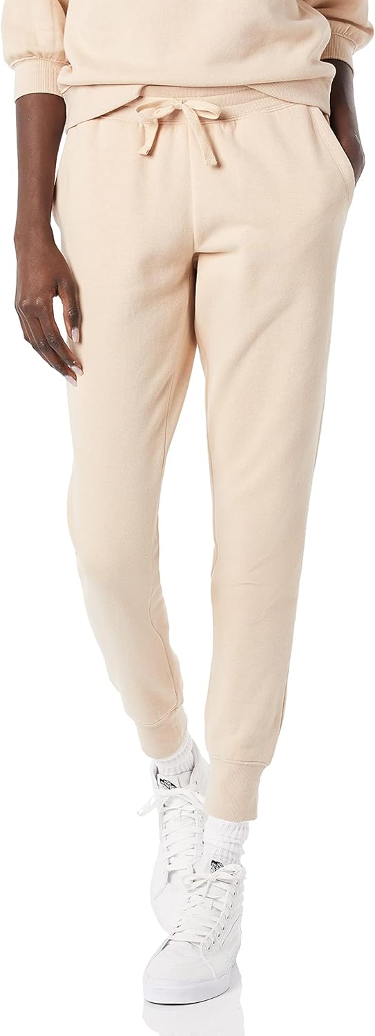 Amazon Essentials Women's Fleece Jogger Sweatpant (Available in Plus Size)