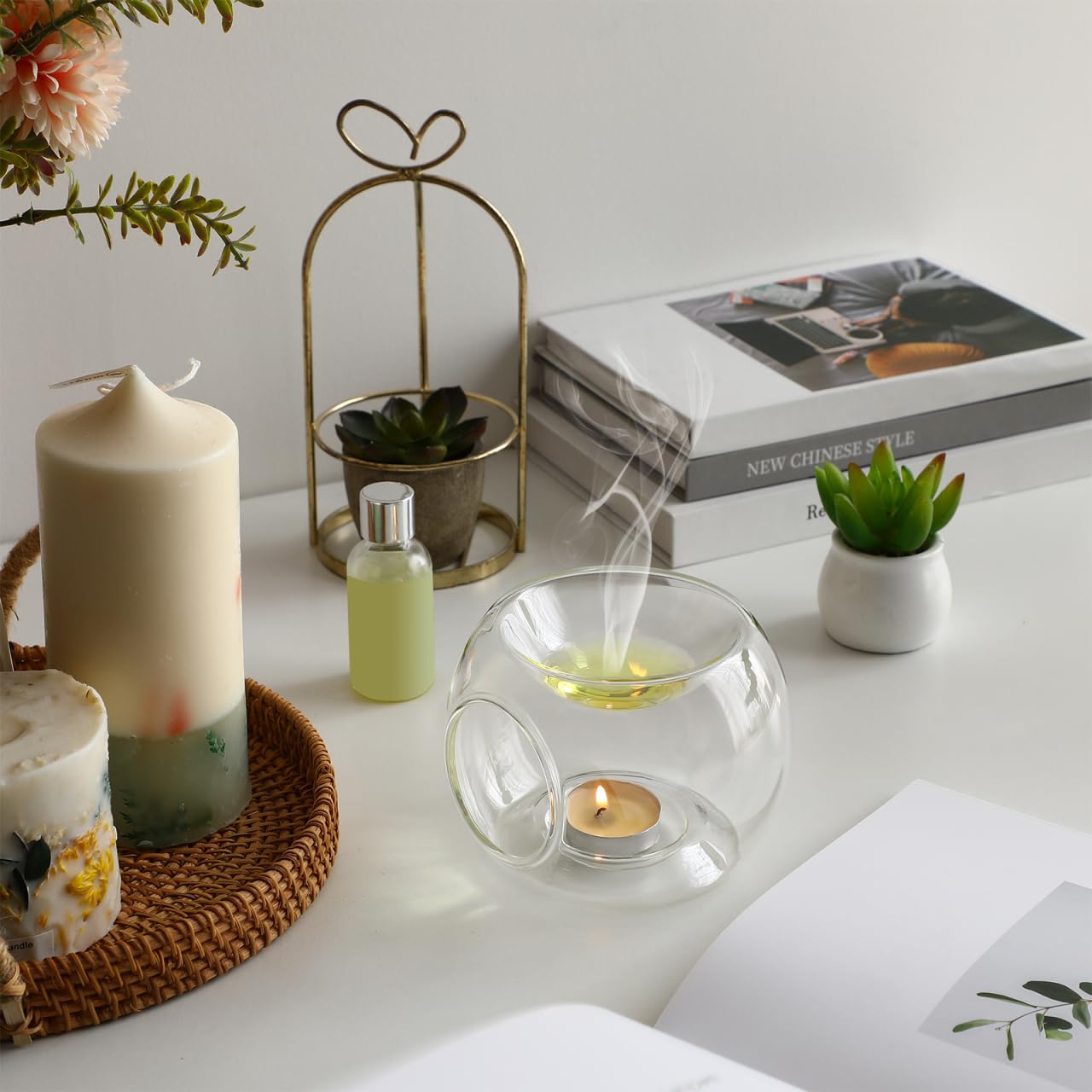 Clear Candle Holder, Glass Tealight Holder Essential Wax Melts Burner Oil Diffuser Furnace Essential Oil Burner for Home Christmas