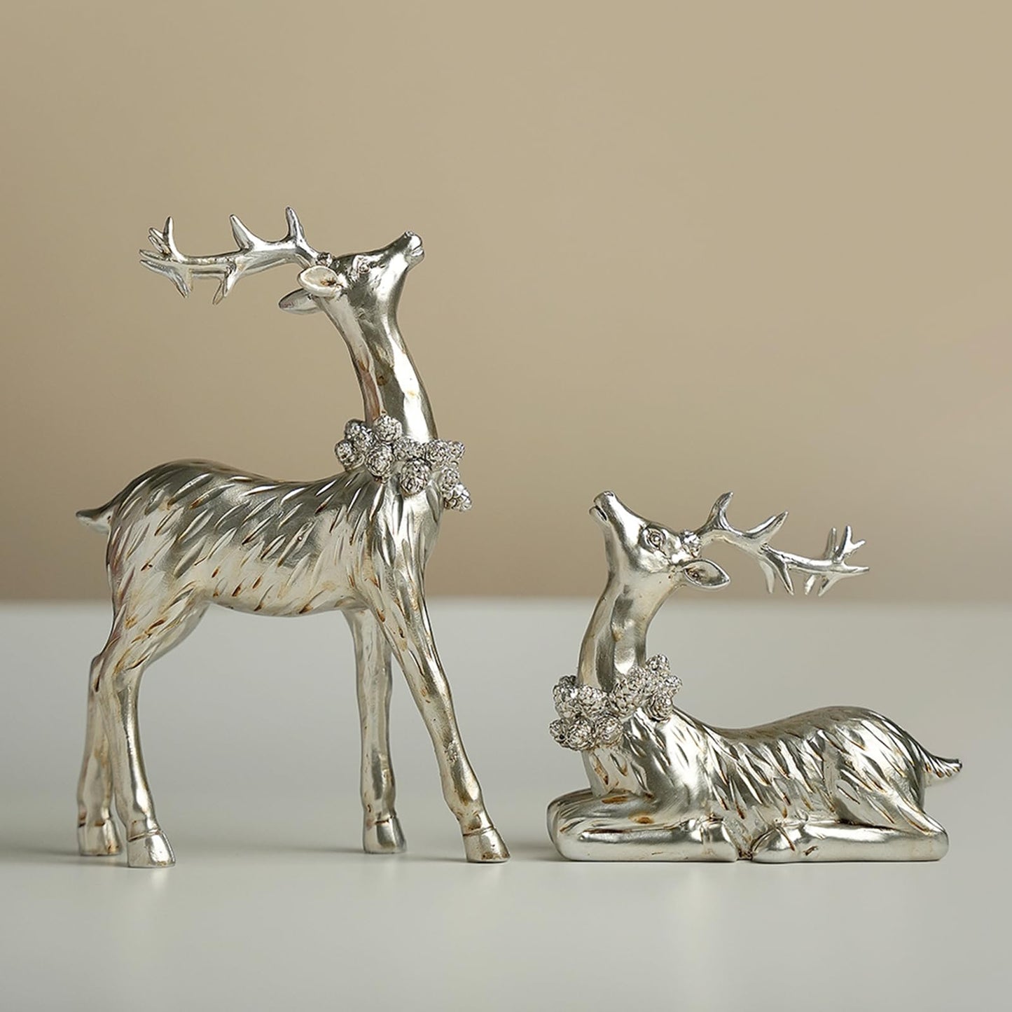 Zensounding 2PCS Christmas Deer Pendant Bedding and Standing Gold Deer Resin Home Decoration Suitable for Fireplace Living Room Dining Table Christmas Decoration (Silvery)