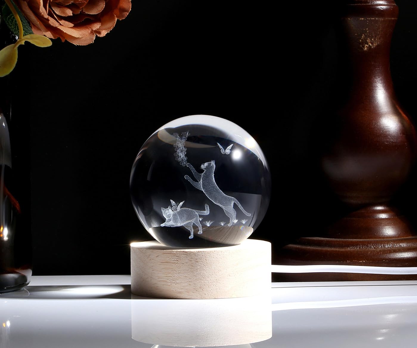 MAIBAOTA 3D Cat Decor Crystal Ball 2.4 Inches Glass Ball Cat Gifts for Women Crystal Decorations Figurines Sphere for Home