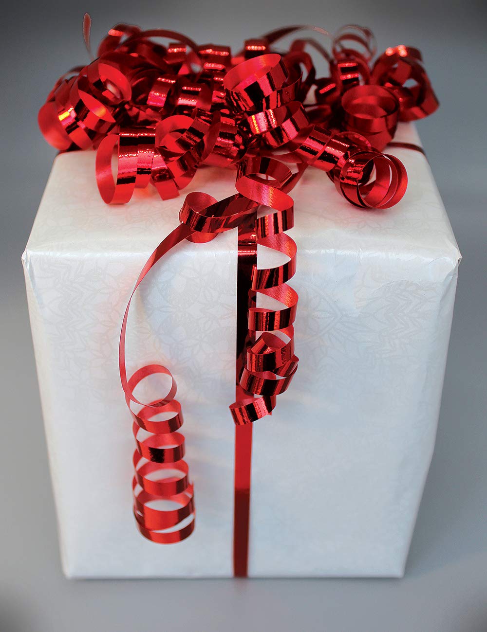 Curling Ribbon Christmas Holiday Gift Ribbons Xmas Set 3 Rolls Red Green Silver Curly Thin Metallic Holidays Gifts Wrapping & Decoration (RED, Green, Silver)