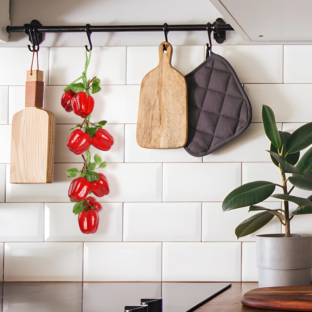 VIOCIWUO Artificial Hanging Bell Pepper String 2Pcs, Simulated Lifelike Hot Chili Vegetable Fruit Garland Vine for Home Kitchen Fruit Shop Supermarket Farm Party Wall Decoration