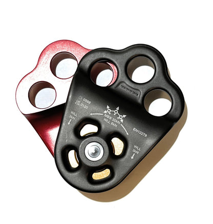 DMM Triple Attachment Pulley 2 RED PUL700RD