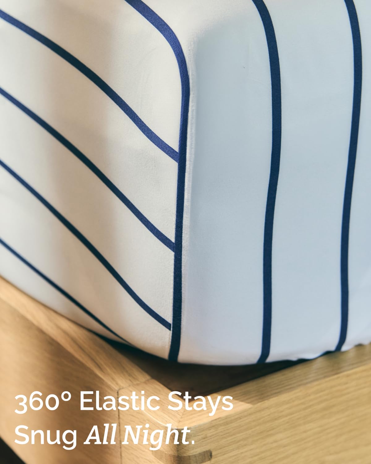 Striped Sheets - Navy Blue & White Striped Sheets - 1 Flat & 1 Fitted & 2 Pillowcases w/ Deep Pockets – Wrinkle & Fade Free - Soft, Breathable & Cooling – Luxury Pinstripe Bedding - Queen Size Bed Set