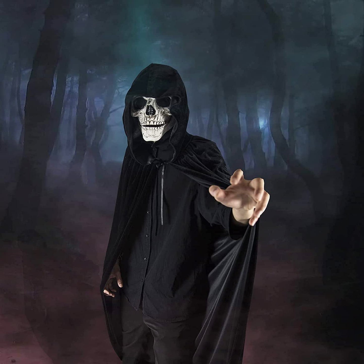 YIHELU Unisex Black Velvet Cape - Long Cloak for Adults & Kids, Halloween Witch Vampire Cosplay Masquerade Party (L, Black)