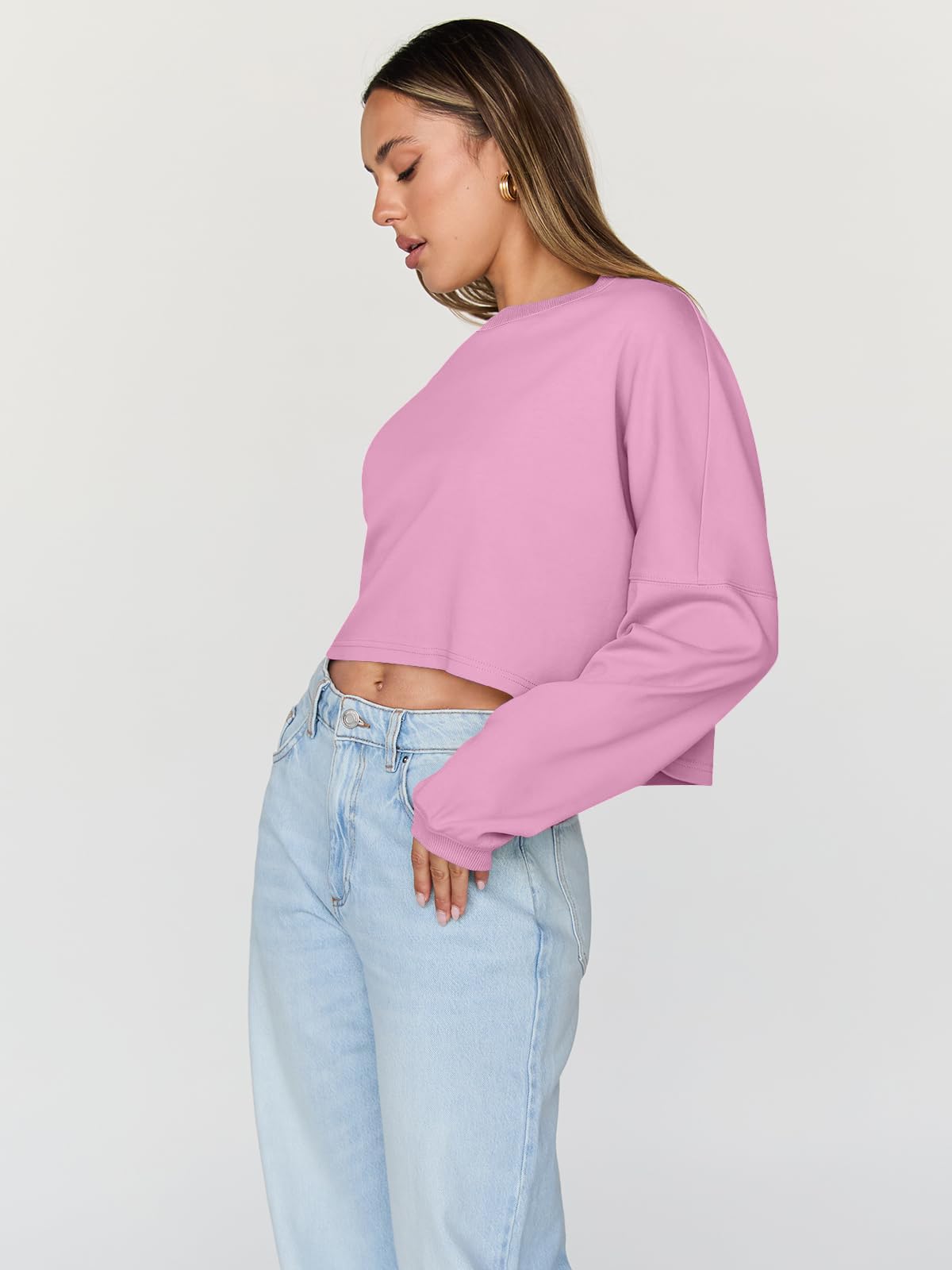 Trendy Queen Cropped Sweatshirts for Women Oversized Crewneck Sweaters Long Sleeve Tops Fall Winter Clothes 2025
