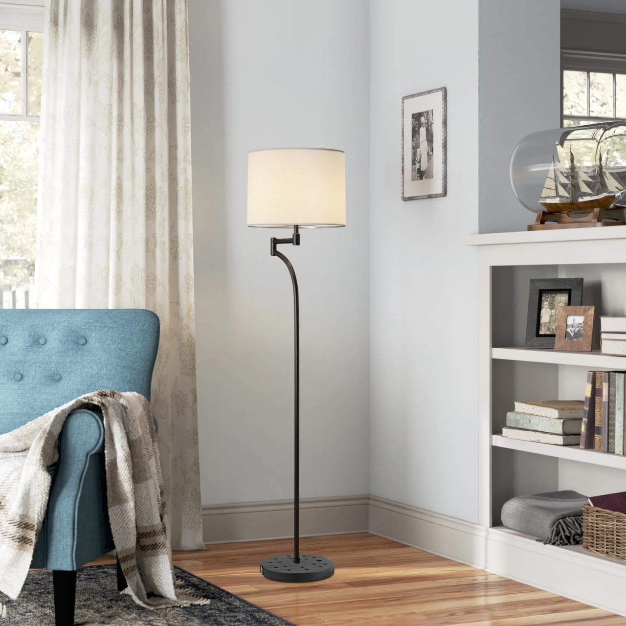 HOLIDYOYO Weighted Floor Lamp Base 7.48X7.48X0.78In Plastic Replacement Stand Stable Loader for Desk and Floor Lamps Lamp Base Accessory for Home Lighting