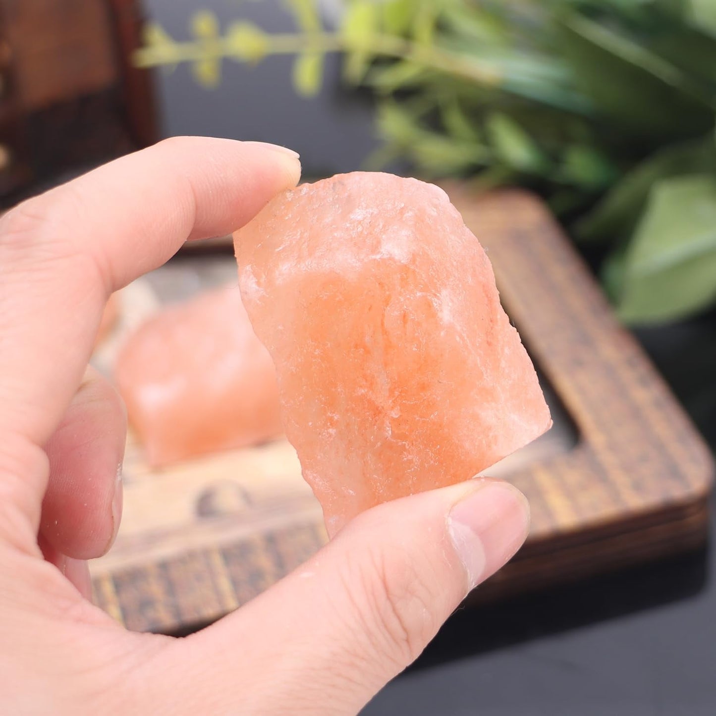 1 Lb Raw Himalayan Salt Stone Crystals, Healing Crystals Natural Rough Orange Salt Stones for Tumbling, Cabbing, Fountain Rocks, Decoration, Polishing, Wire Wrapping, Wicca & Reiki