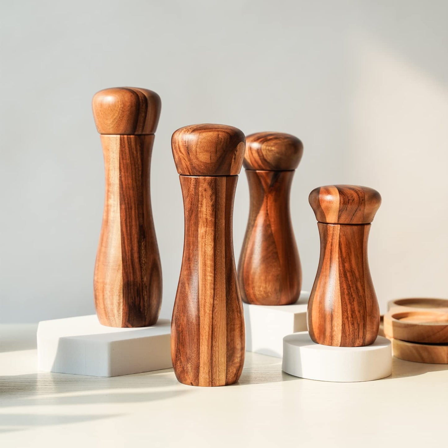 DeroTeno Pepper Mill, Pepper Grinder, Adjustable Ceramic Grinder for Both Pepper and Salt, Acacia Wood, Height 20.5 cm / 8 inch, Dia 6 cm(Tray is NOT Included)