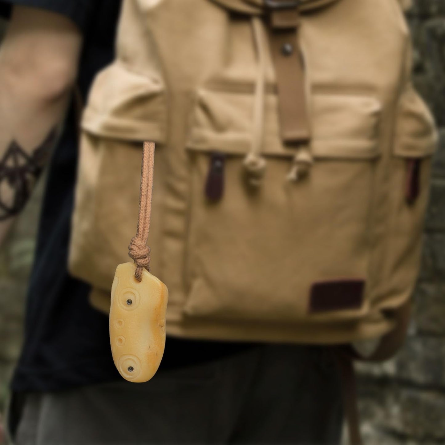 XIOFU Hand-Carved Stone Frog Ornament – Unique Gobi Desert Pebble Sculpture – Natural Home Decor, Gift, or Necklace Charm (Each Piece One-of-a-Kind)