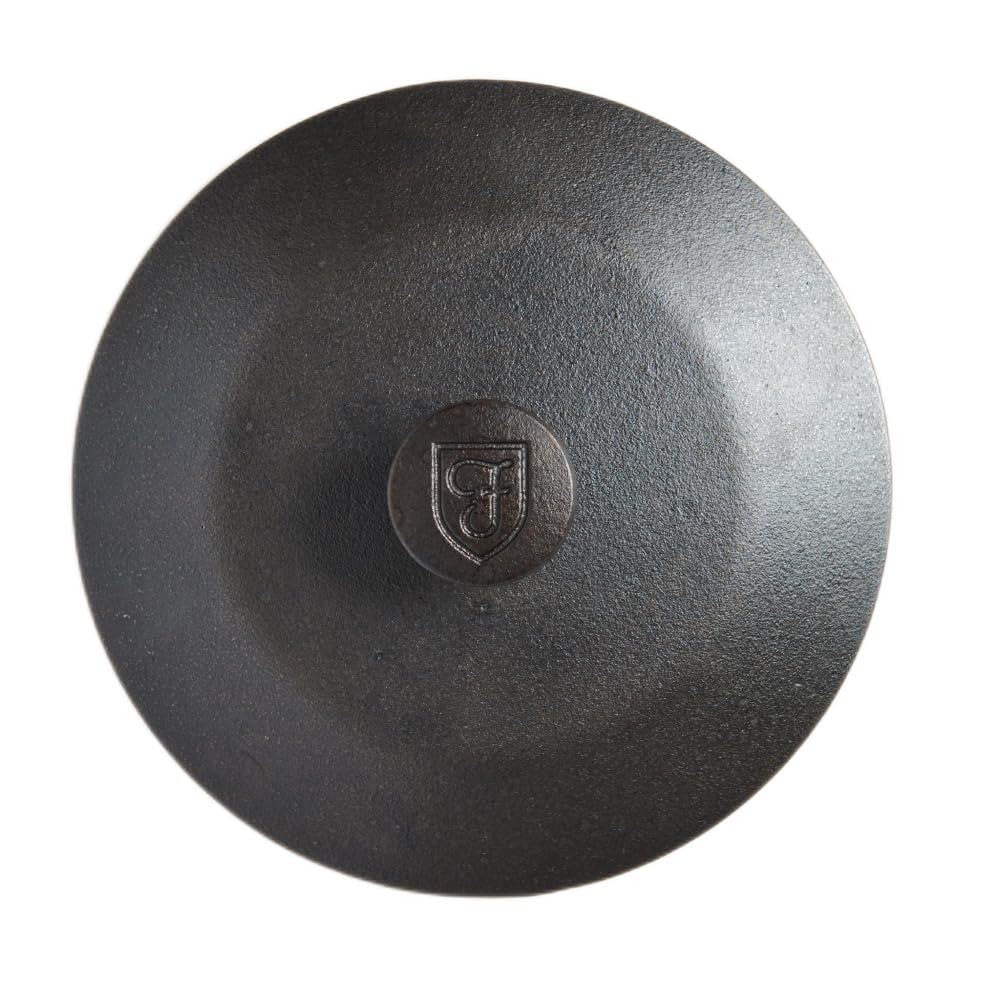 Field Company No.6 Skillet and Matching No.6 Cast Iron Skillet Lid