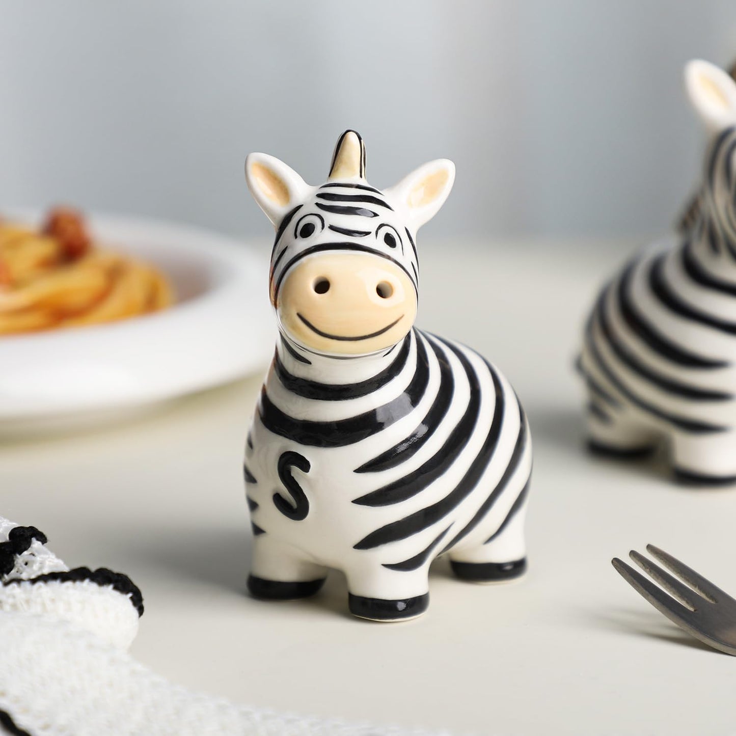 Colias Wing Ceramic Zebra Salt & Pepper Shakers Set, Hand-Painted Zebra Salt and Pepper Shakers-B
