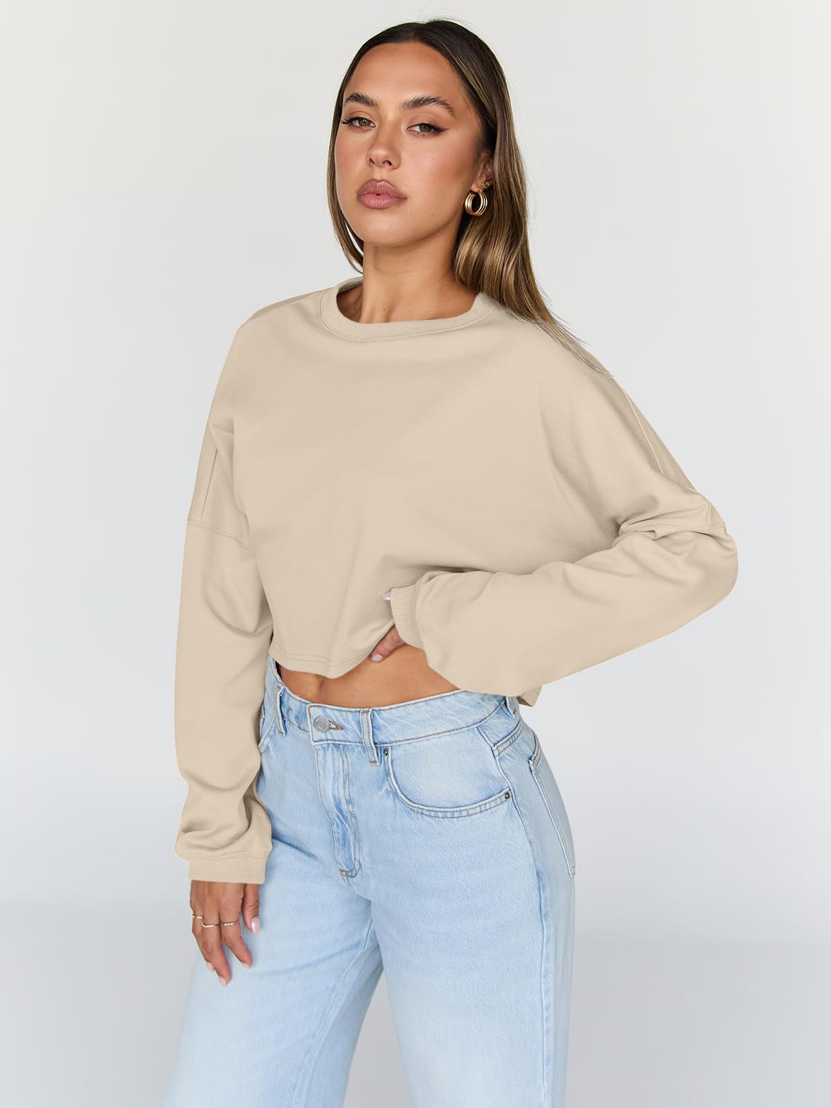 Trendy Queen Cropped Sweatshirts for Women Oversized Crewneck Sweaters Long Sleeve Tops Fall Winter Clothes 2025