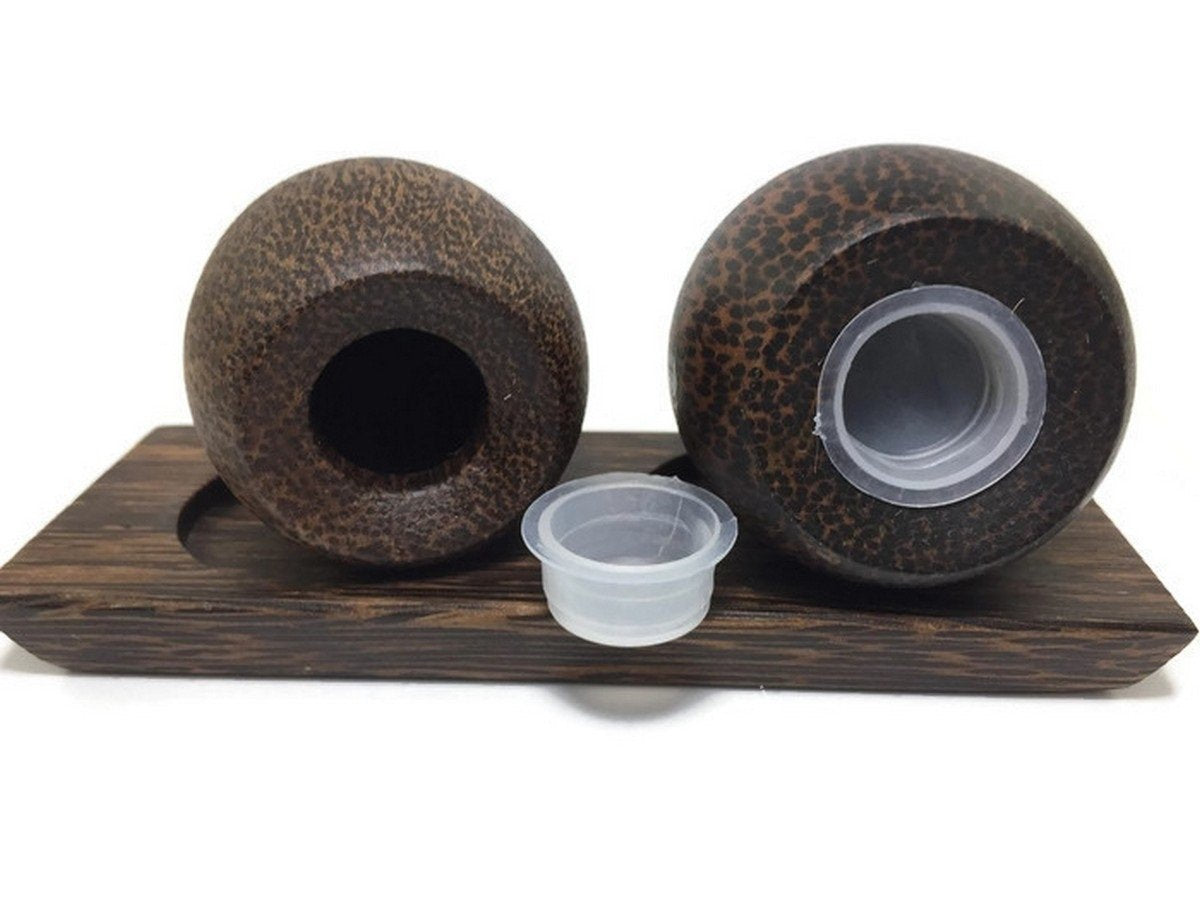 Set of 1 Salt Pepper Shaker Wooden Box Salt And Pepper Storage Kitchenware Handmade Holder Egg shape (palm wood)