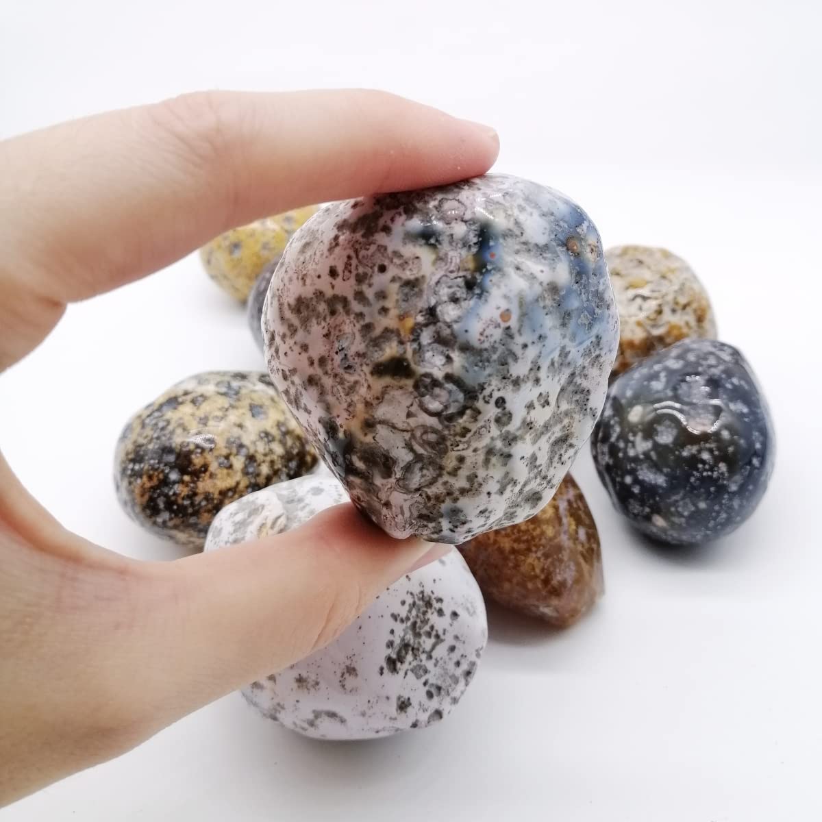 XMHOME Brazilian Agate Rough Rock 9Pcs Small Health Stress Exercise Massage Balls Healing Crystal Stone for Tumbling Specimen Collection Ornaments 2-3Lbs