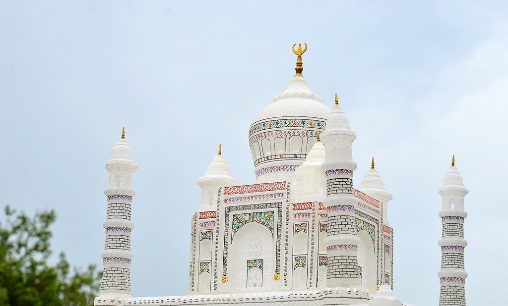 craftslook 7 Inch Taj Mahal Marble Replica – Handmade Miniature Model from India, Agra Souvenir, Symbol of Love – Home Decor Gift, Collectible Architecture Set, Indian Handicraft