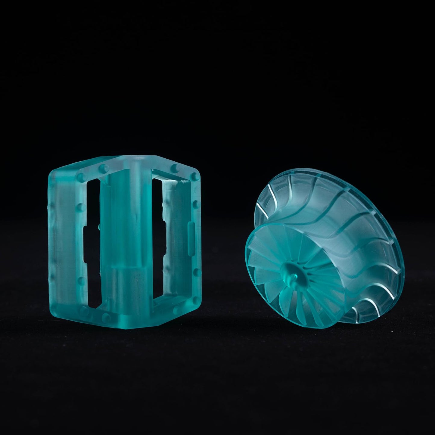 Siraya Tech Blu - Tough Resin 3D Printing with High Toughness Resolution Strong and Precise 405nm UV-Curing 3D Resin for LCD DLP (Emerald Blue, 1kg)