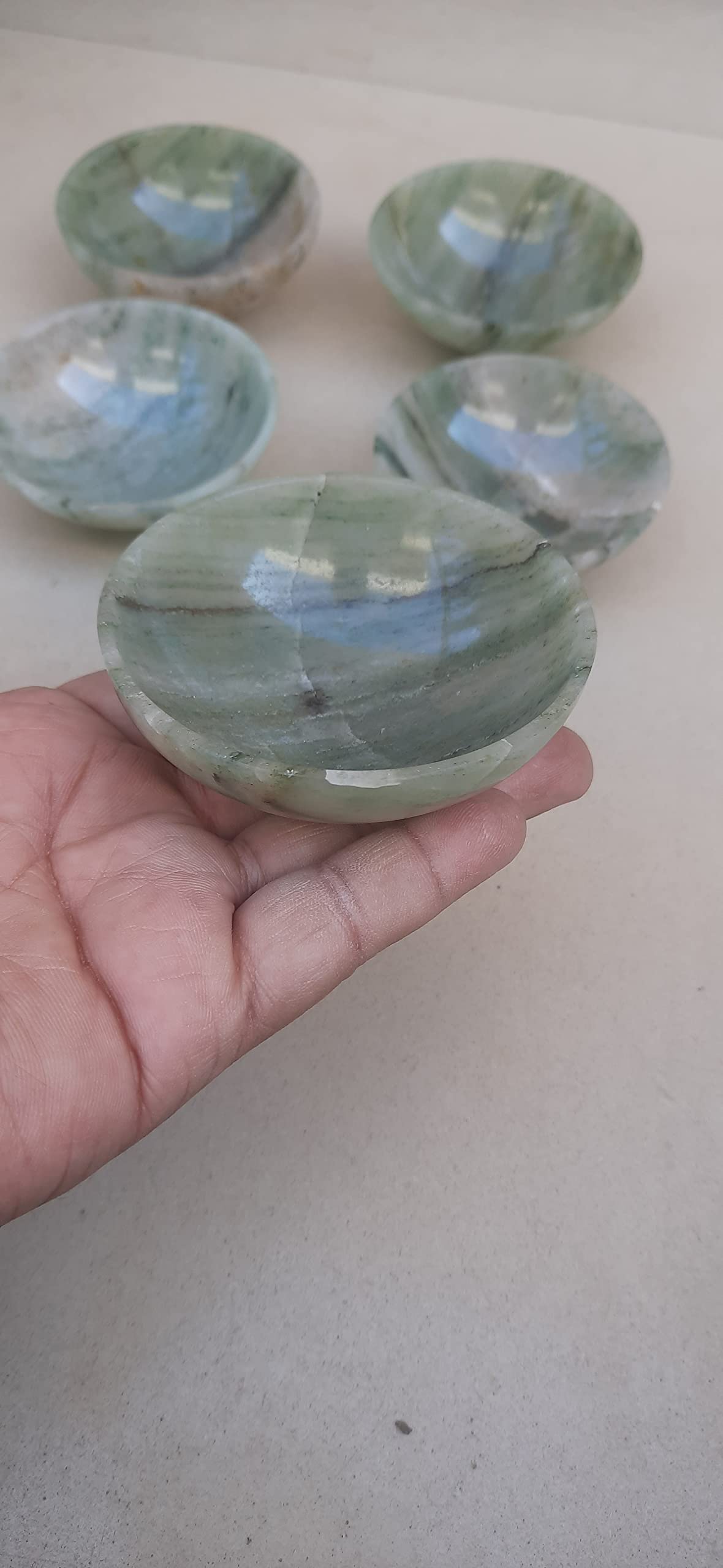 Green Aventurine Bowl Crystal Bowl Agate Stone Gemstone Gem Bowl Hand Carved Polished Healing Bowls Chakras Stones Office Decor Natural Gemstone Gem Bowl Feng Shui Crystal Decor Gifts
