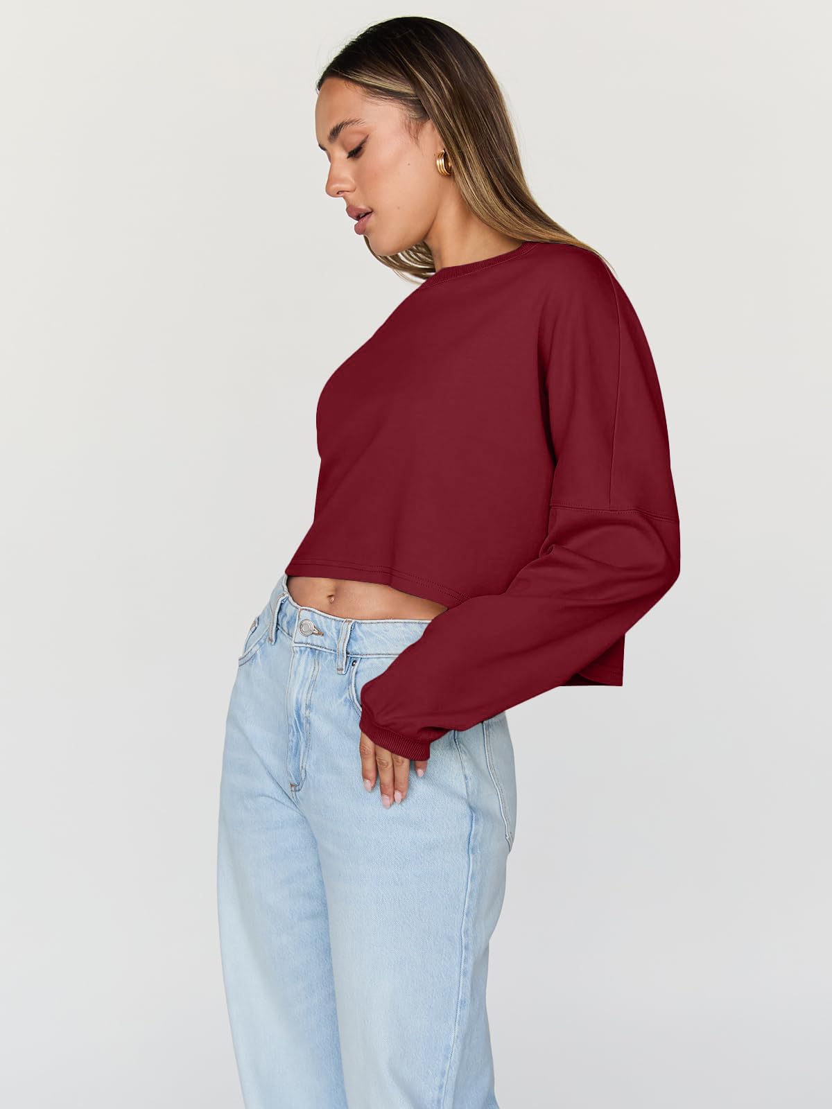 Trendy Queen Cropped Sweatshirts for Women Oversized Crewneck Sweaters Long Sleeve Tops Fall Winter Clothes 2025