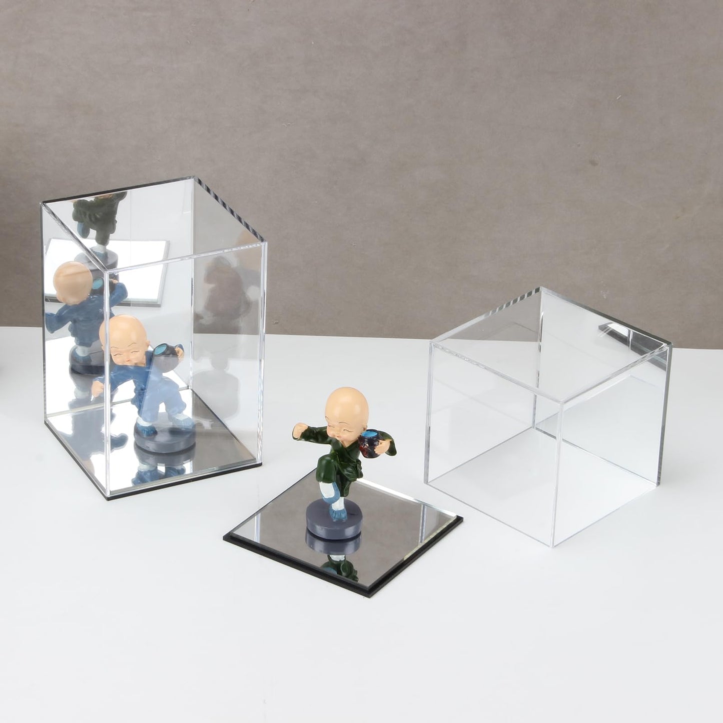 Kcgani Mirrored Clear Acrylic Box for Collectibles Display, Assemble Display Case with Mirror Background, Alternative Storage Showcase for Collectibles Crystals Minerals Slab Fossil Coral, 4x4x4Inch