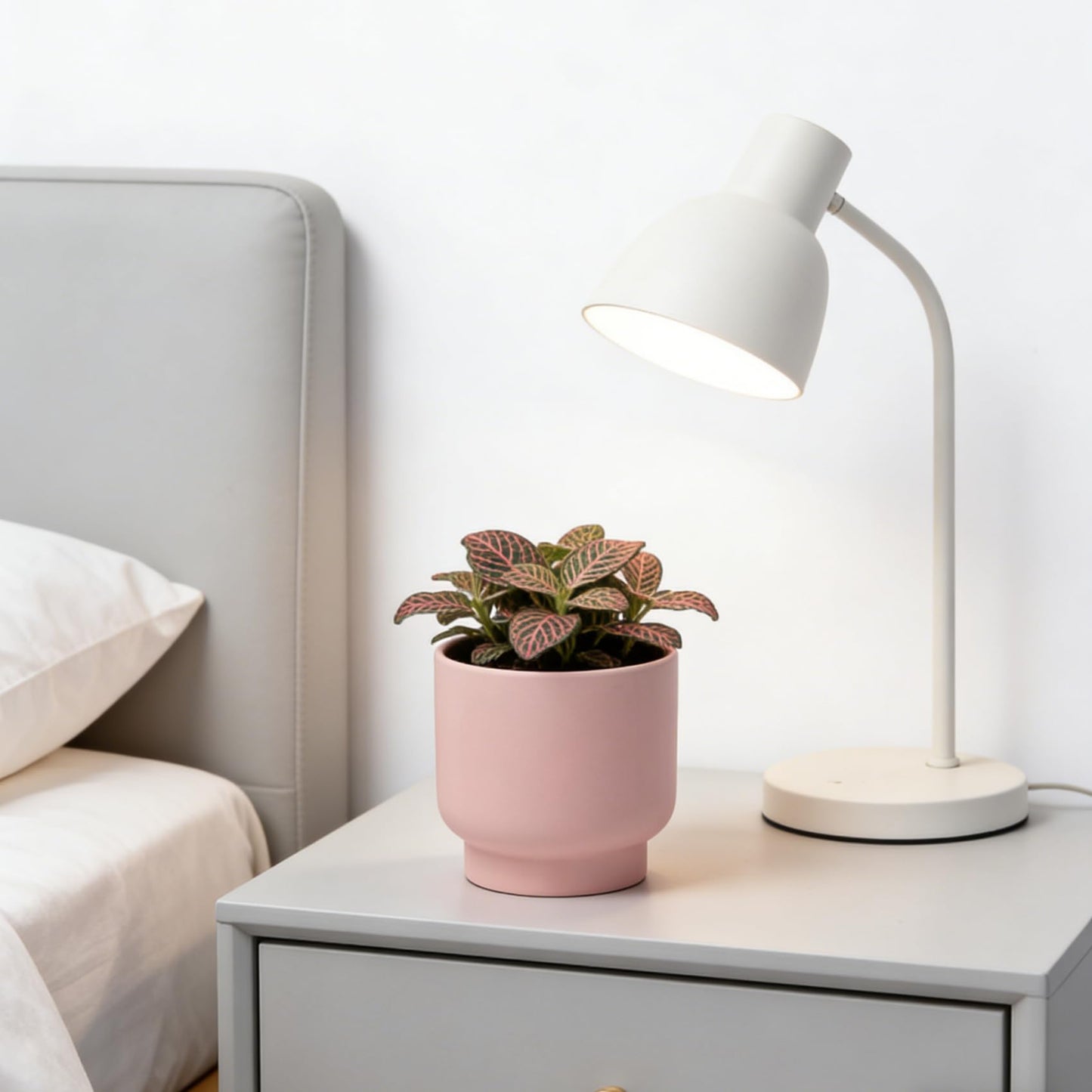 LB Pink Ceramic Plant Pots for Indoor Plants, Succulent Planters Ceramic Plant Pot, Cute Flower Pots for Living Room Office Home Decor, Round Flower Pot of 4.3 Inch(Plant Not Included)