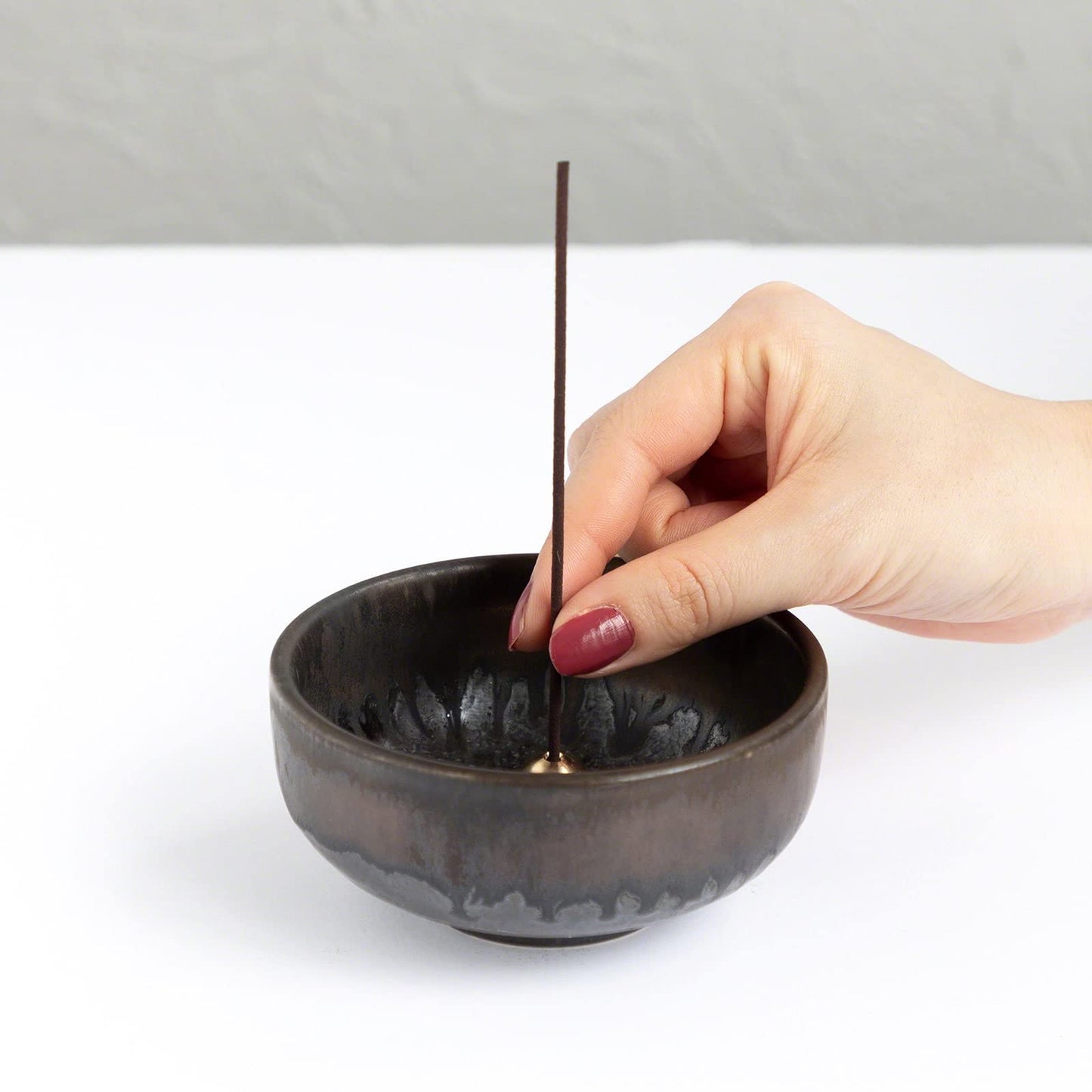 Asayu Japan Low Smoke Incense Gift Set with Incense Holder and Brass Stand, Agarwood Incense Sticks with Zen Holder